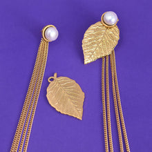 Afbeelding in Gallery-weergave laden, Isola pearls – verbonden oorbellen met parel