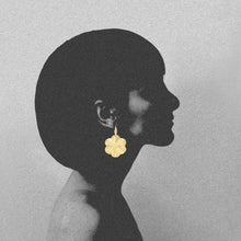 Afbeelding in Gallery-weergave laden, Flora-B oorbellen