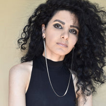 Afbeelding in Gallery-weergave laden, Zilveren stalen verbonden oorbellen