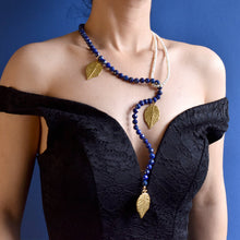 Afbeelding in Gallery-weergave laden, Inanna bloom – parel en lapis lazuli ketting