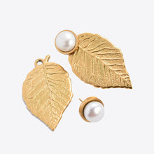 Afbeelding in Gallery-weergave laden, Aurelia Leaf Pearls – gouden blad oorbellen met parel
