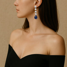 Afbeelding in Gallery-weergave laden, Amara Lapis Royale – parels met lapis lazuli oorbellen
