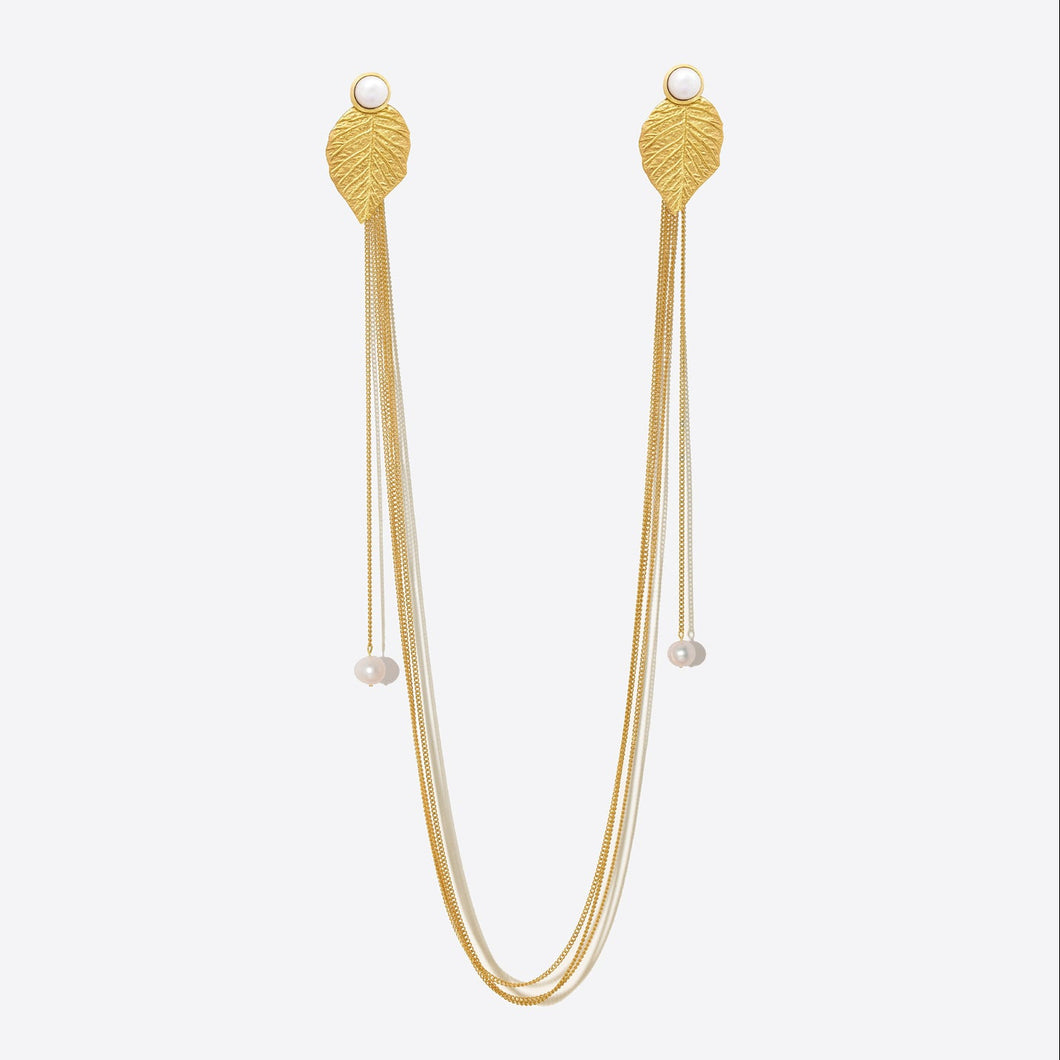 Isola pearls – verbonden oorbellen met parel