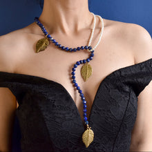 Afbeelding in Gallery-weergave laden, Inanna bloom – parel lapis lazuli ketting
